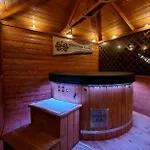 Goralskie Kaciki & Jacuzzi Na Wylacznosc ゲストハウス 3*
