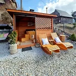 Goralskie Kaciki & Jacuzzi Na Wylacznosc ゲストハウス