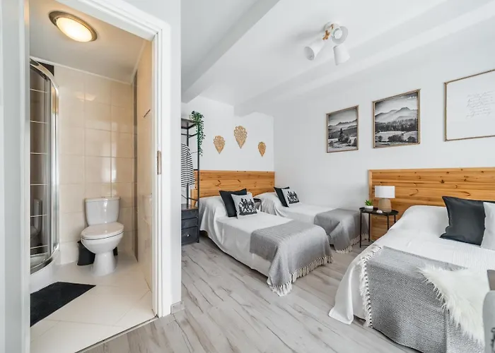 Goralskie Kaciki בית הארחה זקופאנה