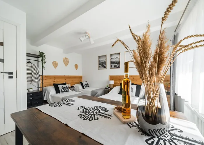 Goralskie Kaciki בית הארחה